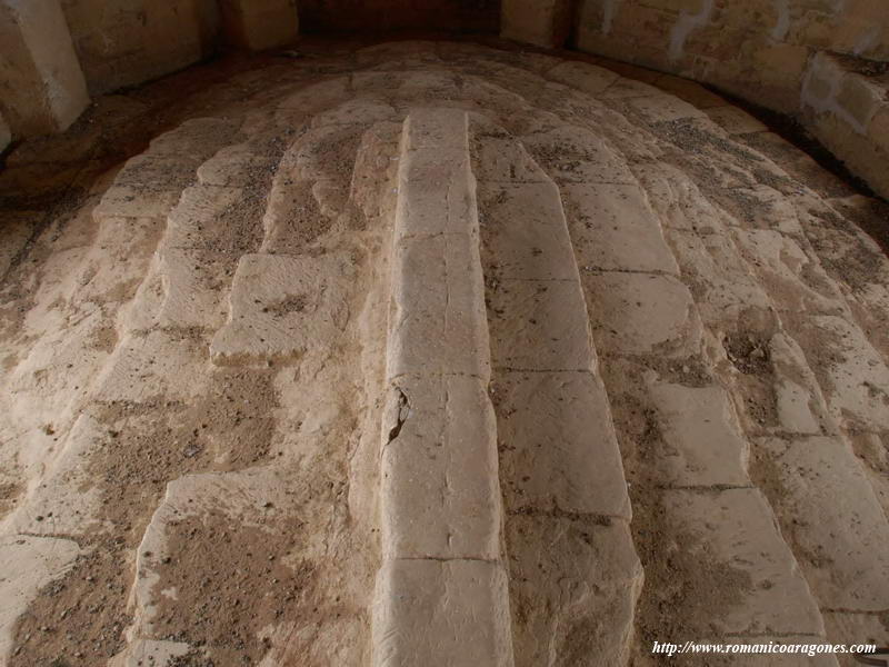 DETALLE DE LA CUBIERTA DE LA CABECERA